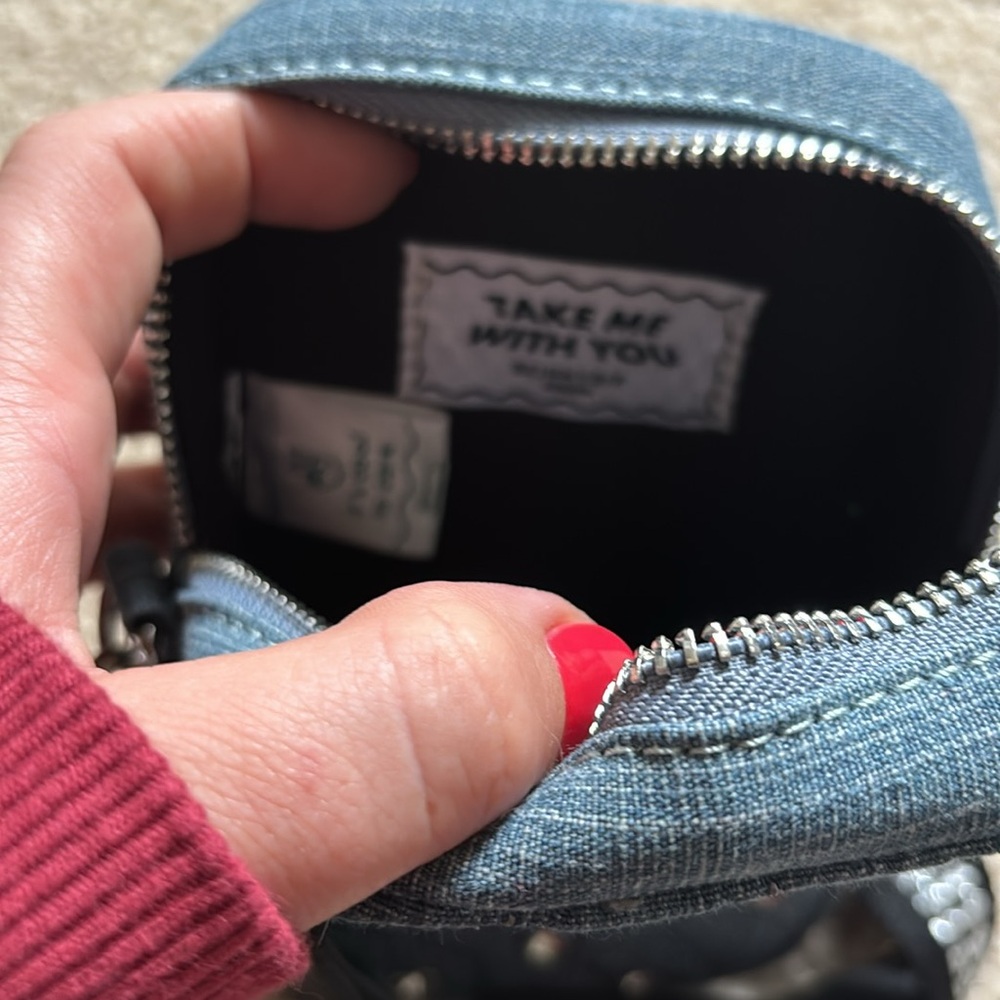 Skinny Dip London Crossbody - Picture 4 of 5